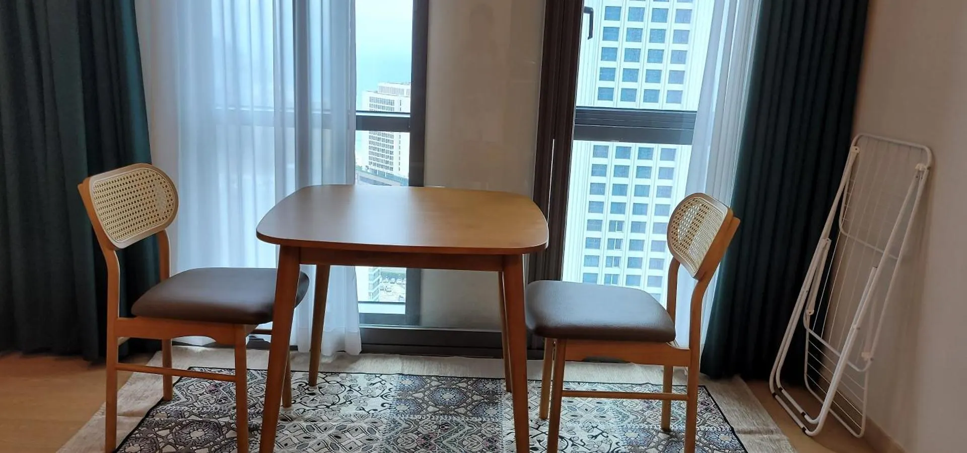 Apartment La Elbon Stay In Haewoondae Beach Busan